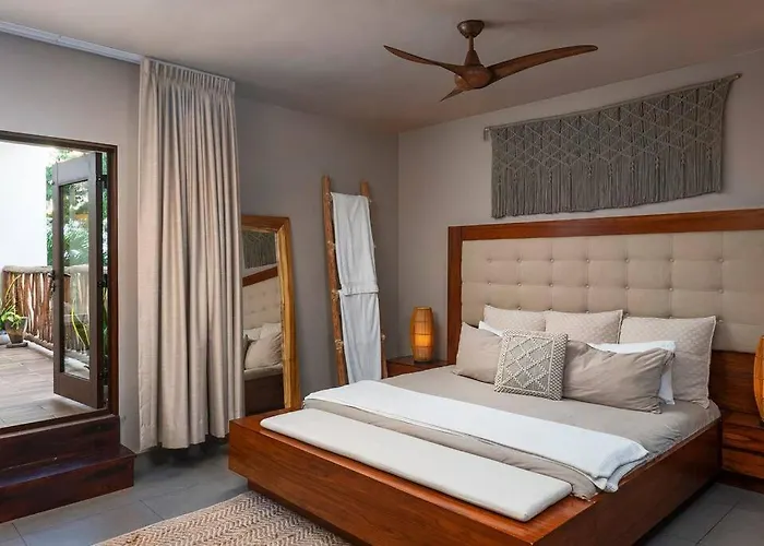 Luxury Vibes Pool With Jacuzzi Concierge 5br