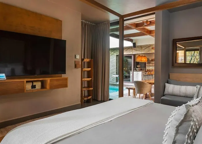 Luxury Vibes Pool With Jacuzzi Concierge 5br Villa *