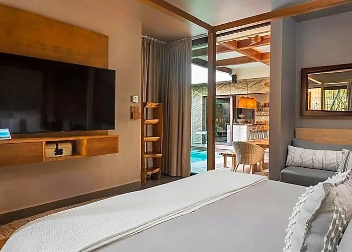 Luxury Vibes Pool With Jacuzzi Concierge 5br